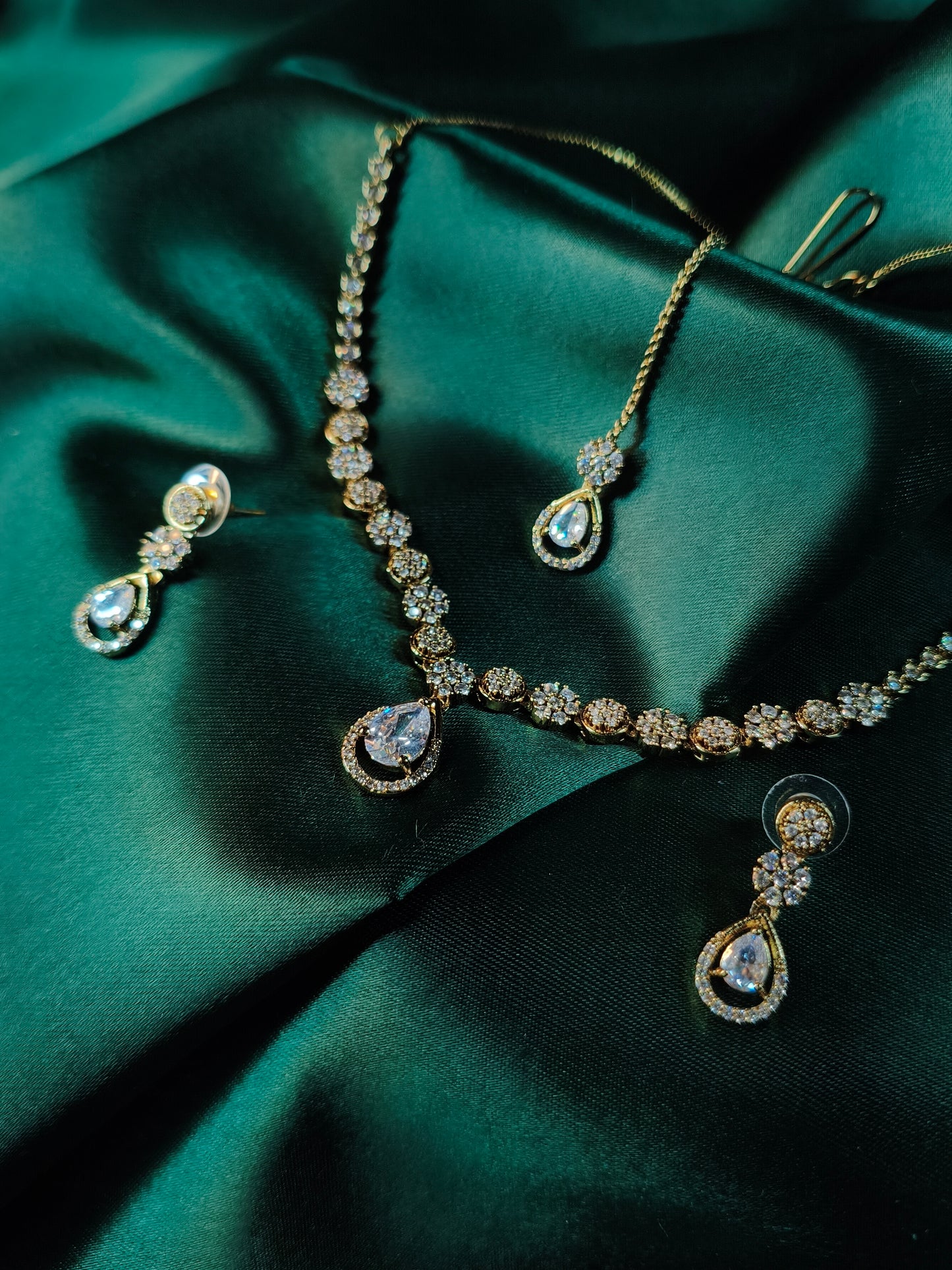 Menhdi Gold Dewdrop CZ Necklace with Earrings & Maangtikka