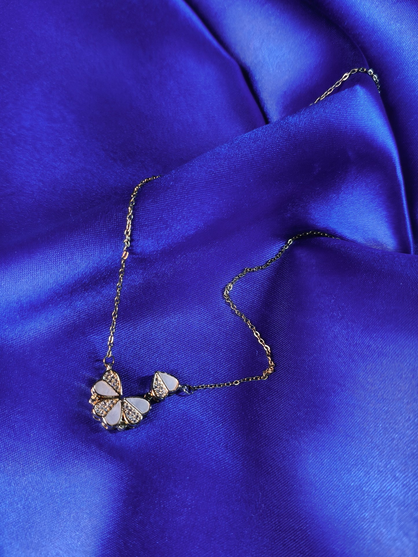 Foldable Luck Bloom Pendant