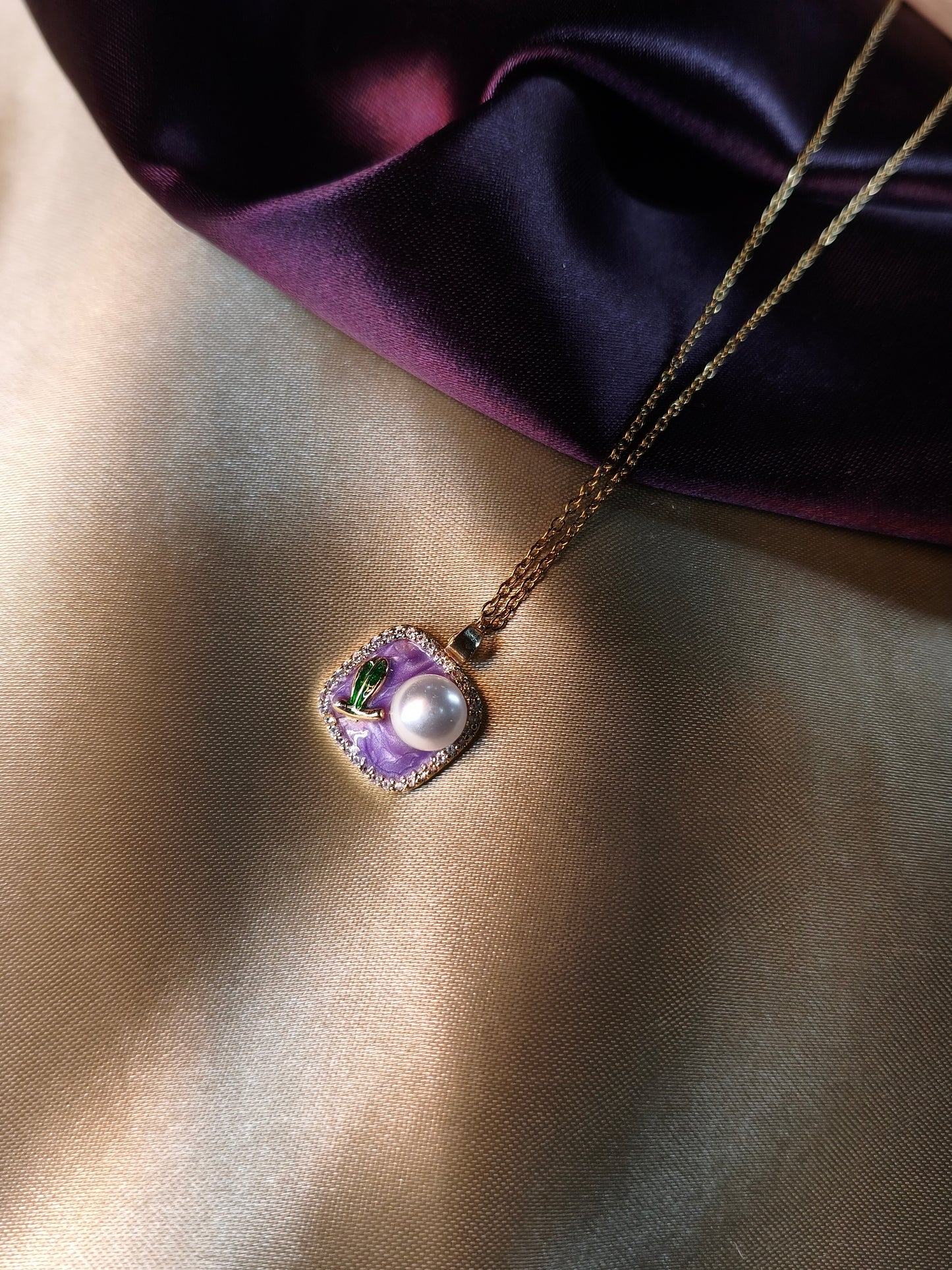 Lavender Pearl Glow Pendant
