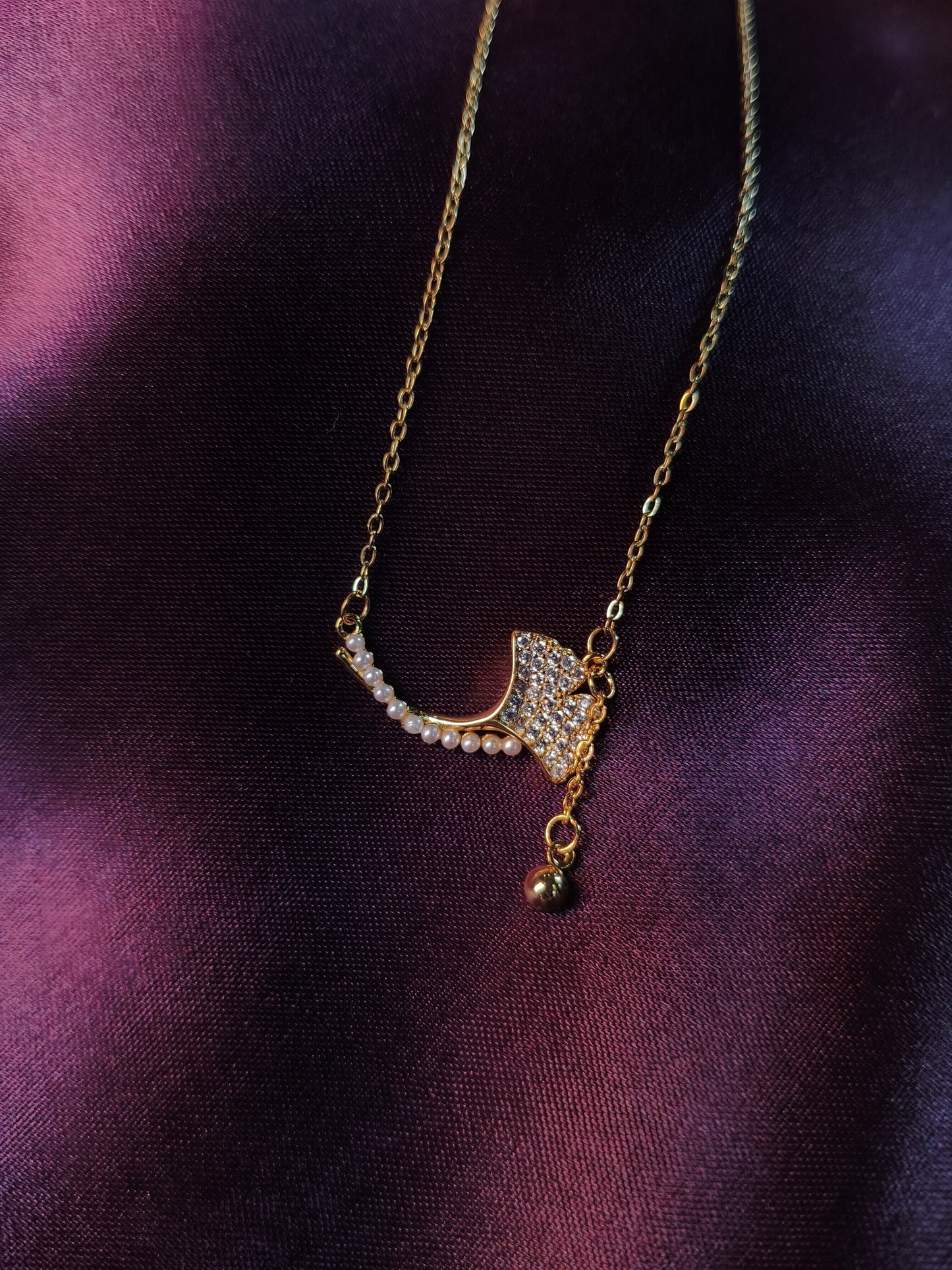 Fishtail Pearl Charm Pendant