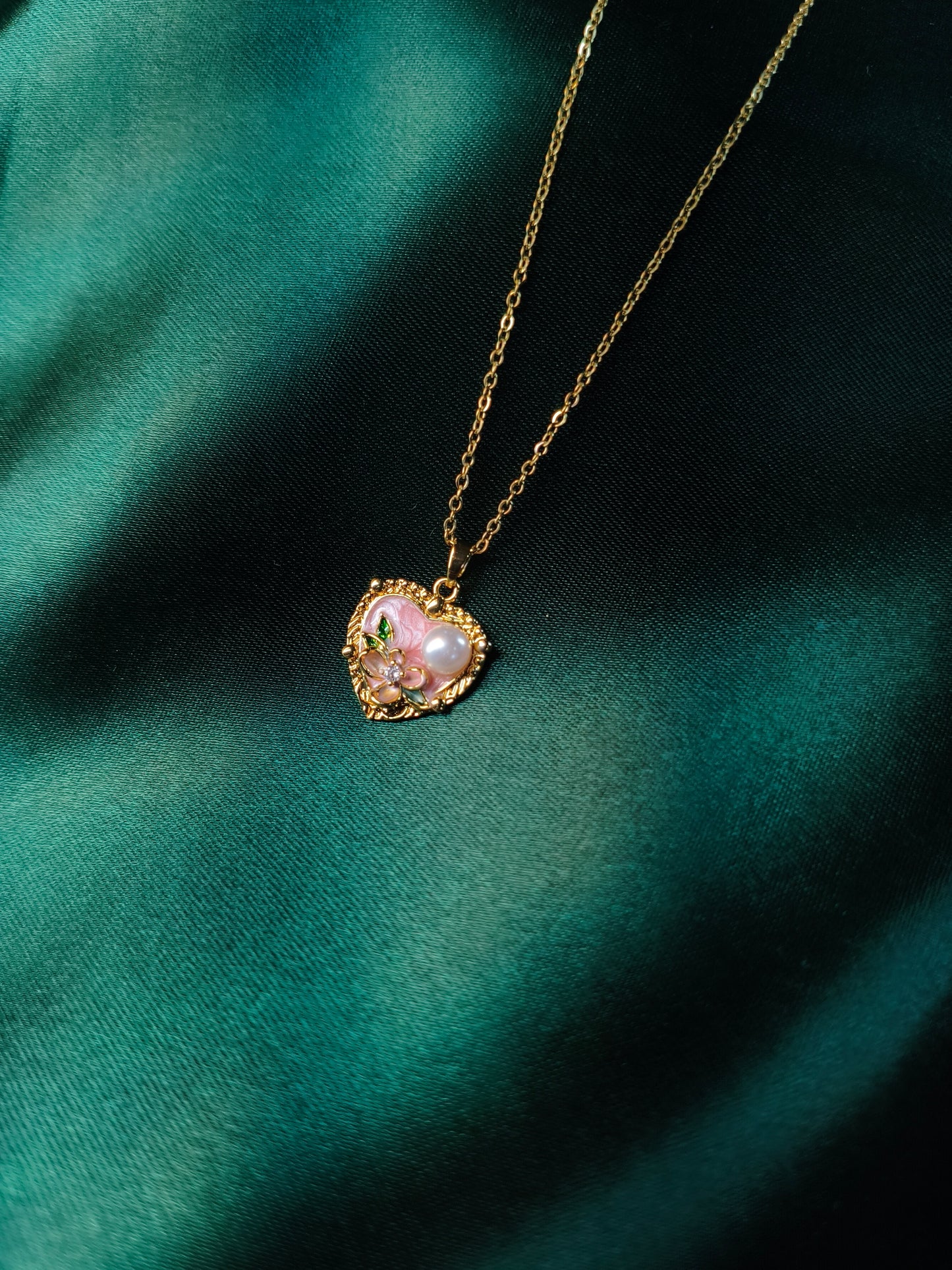 Pearl Bloom Heart Pendant