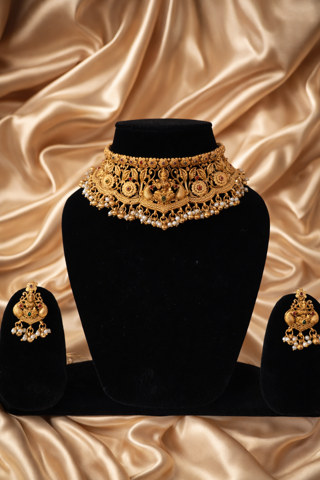 Classic Goddess Lakshmi Pearl Drop Choker Necklace Set