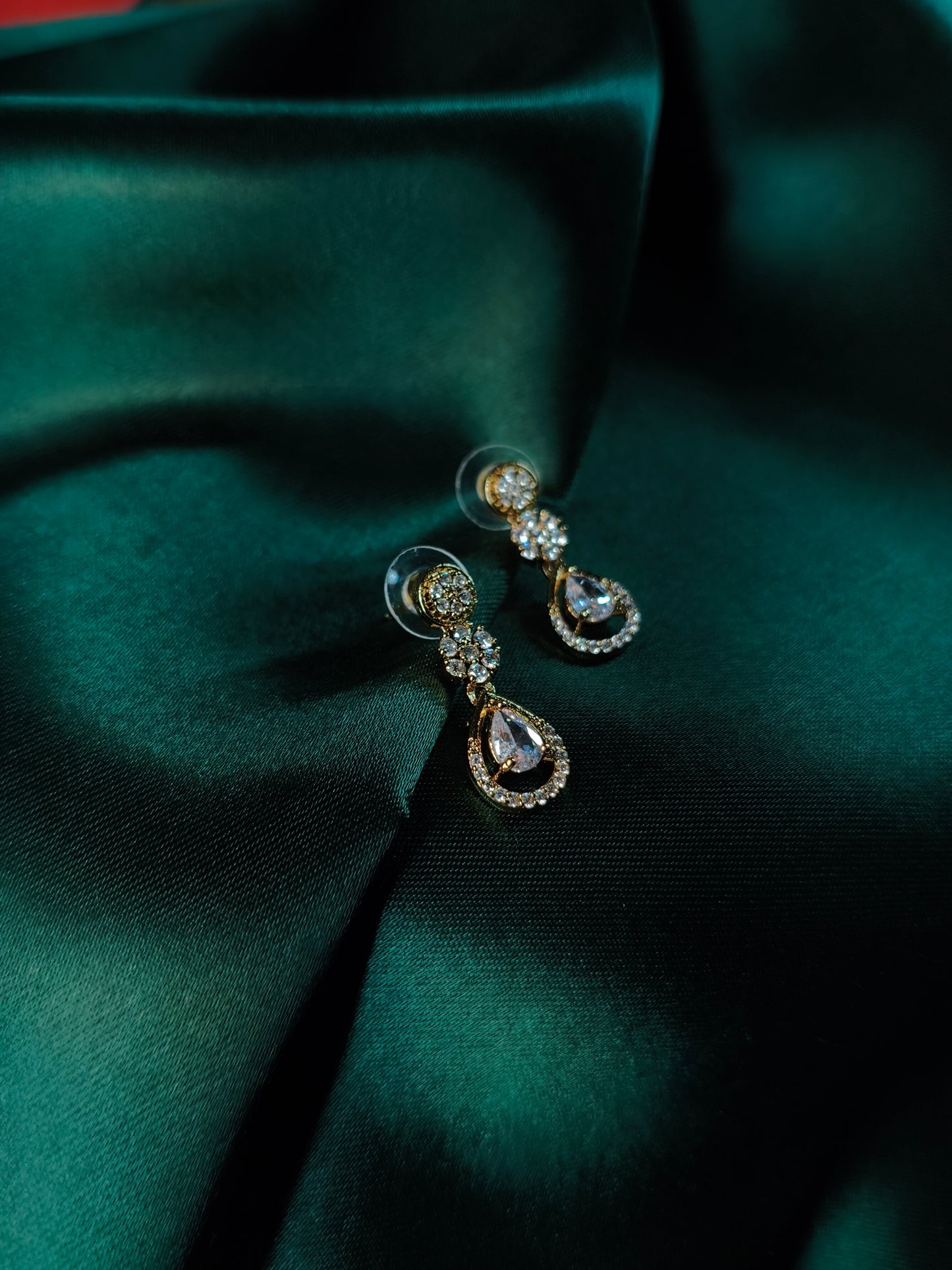 Menhdi Gold Dewdrop CZ Necklace with Earrings & Maangtikka