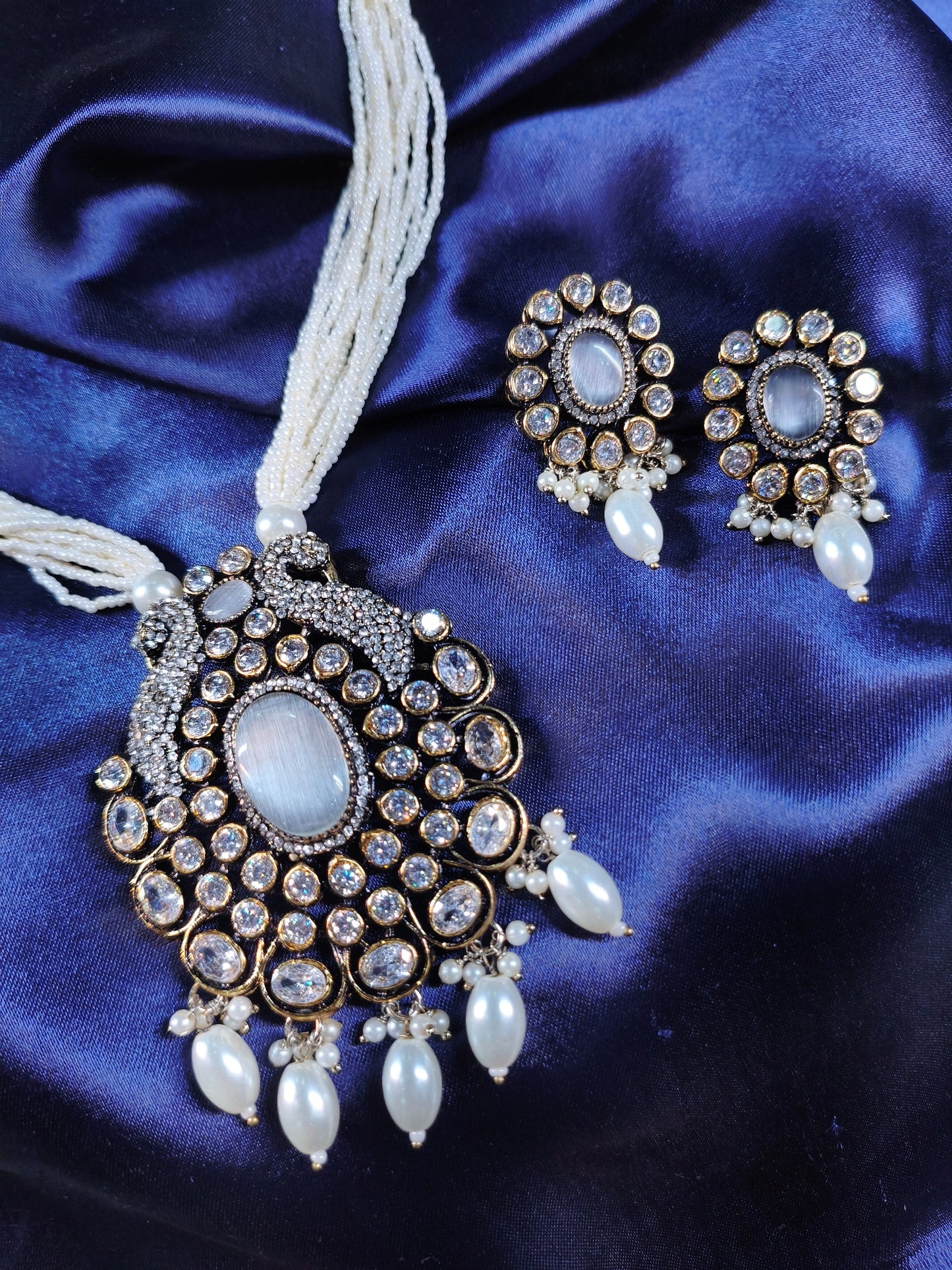 Moonstone Halo Kundan Pearl Necklace Set