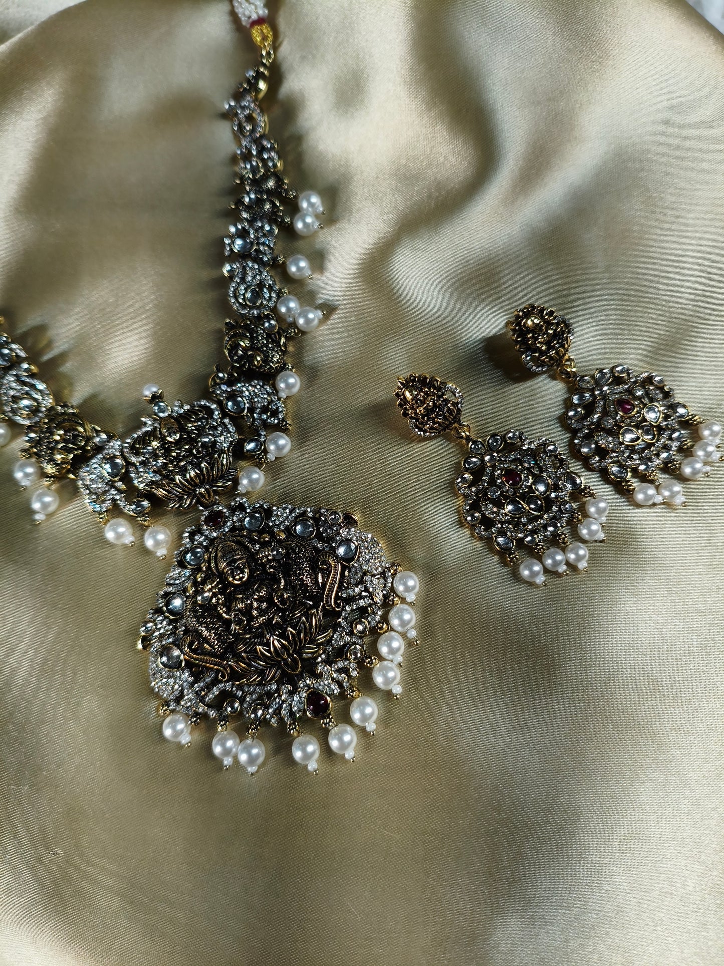 Antique Lakshmi Lotus Necklace Set with Pearl Halo