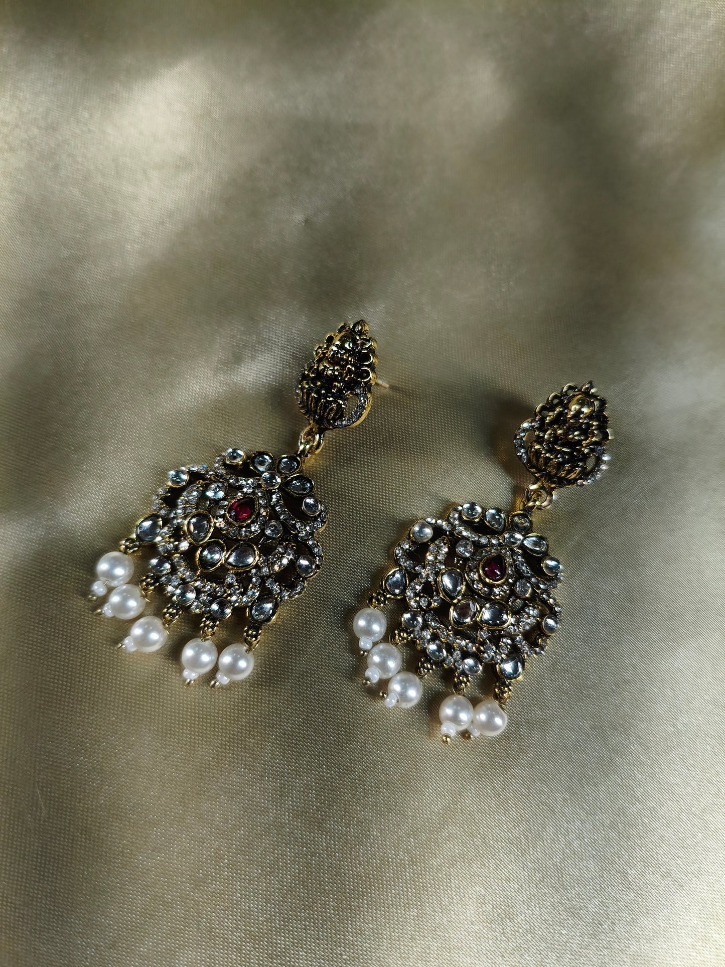 Antique Lakshmi Lotus Necklace Set with Pearl Halo
